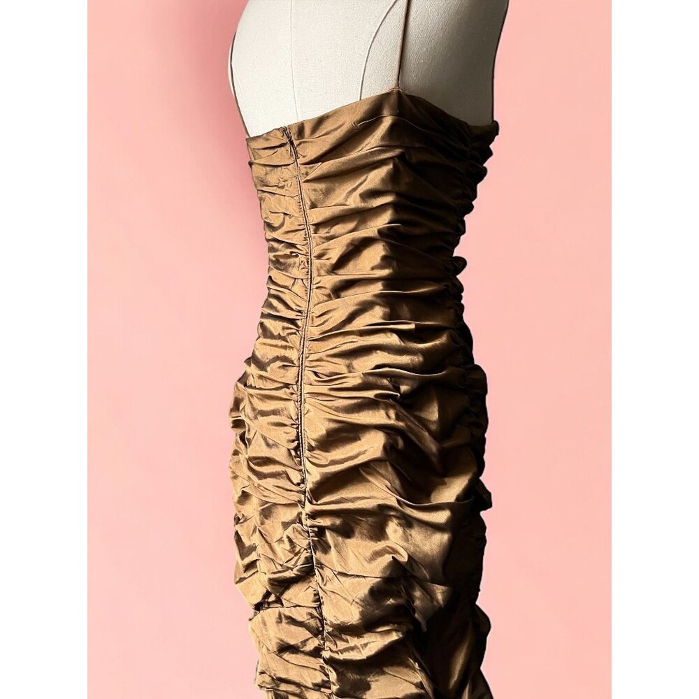 Cachet Gold Ruched Prom Dress - Picture 8 of 9
